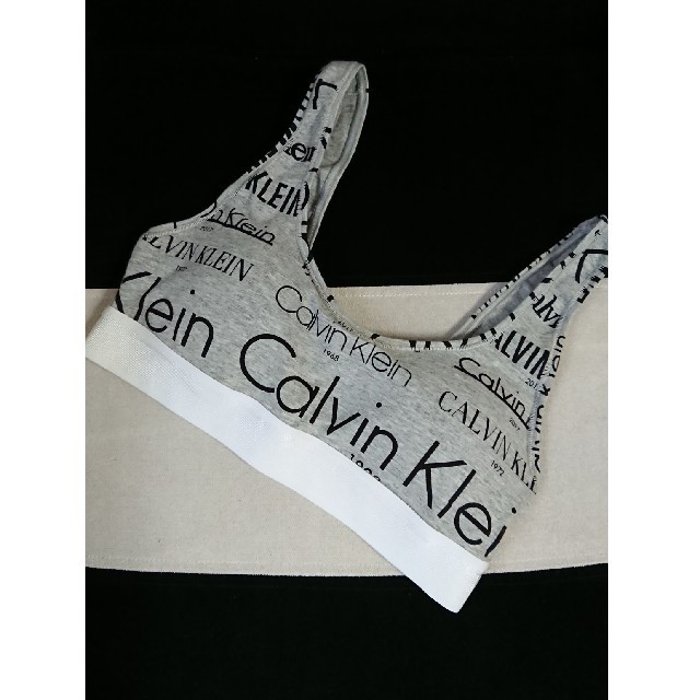 Calvin Klein(カルバンクライン)のカップ付き カルバンクライン ブラトップ calvinklein  
 レディースの下着/アンダーウェア(ブラ)の商品写真