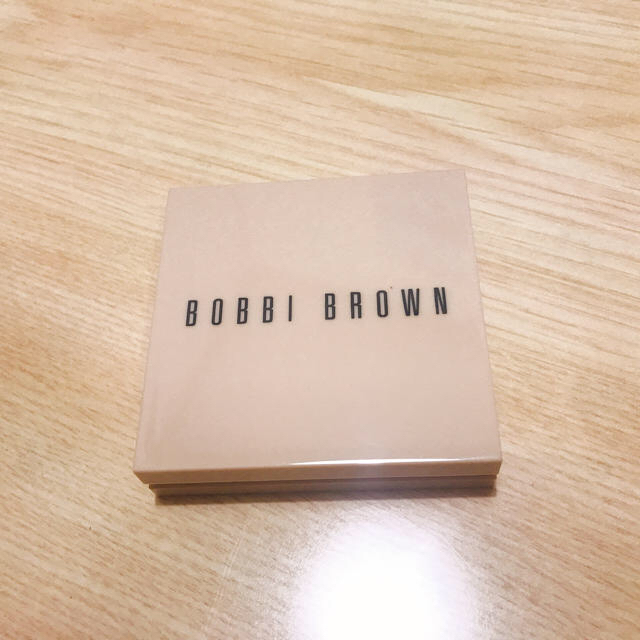 BOBBI BROWN(ボビイブラウン)のこちらの商品はこはるとママ様専用です。 コスメ/美容のベースメイク/化粧品(フェイスパウダー)の商品写真