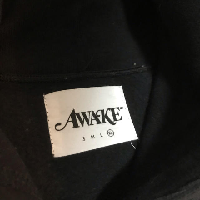 AWAKE(アウェイク)のawake ny Split Logo Patch Hoodie XLサイズ メンズのトップス(パーカー)の商品写真