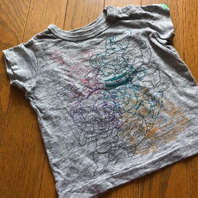 Groovy Colors(グルービーカラーズ)のcommune63さん専用！GROOVY COLORS ☆ 7人の小人 Tシャツ キッズ/ベビー/マタニティのベビー服(~85cm)(Ｔシャツ)の商品写真