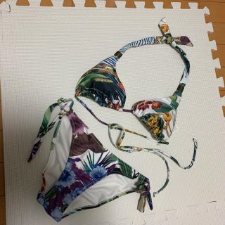 新品タグ付き●デシグアルdesigual 大判パレオ●透け感花ラメライン水着