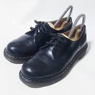 ドクターマーチン(Dr.Martens)の
王道絶対デザイン!ドクターマーチン高級3ホールローファー人気の黒！


(ローファー/革靴)