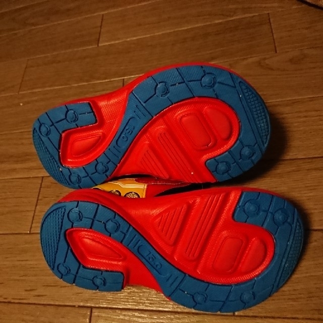 Takara Tomy(タカラトミー)のサンダル トミカレスキュー 15センチ キッズ/ベビー/マタニティのキッズ靴/シューズ(15cm~)(サンダル)の商品写真