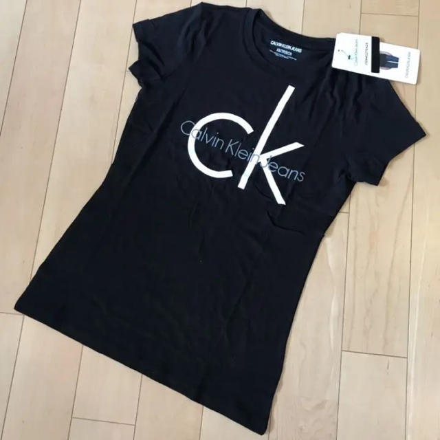 Calvin Klein(カルバンクライン)のカルバンクラインジーンズ Tシャツ 新品未使用 レディースのトップス(Tシャツ(半袖/袖なし))の商品写真