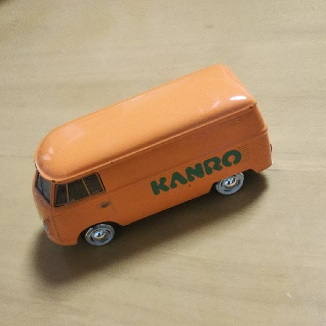 Volkswagen(フォルクスワーゲン)の非売品 フォルクスワーゲン KANRO ミニカー エンタメ/ホビーのおもちゃ/ぬいぐるみ(ミニカー)の商品写真