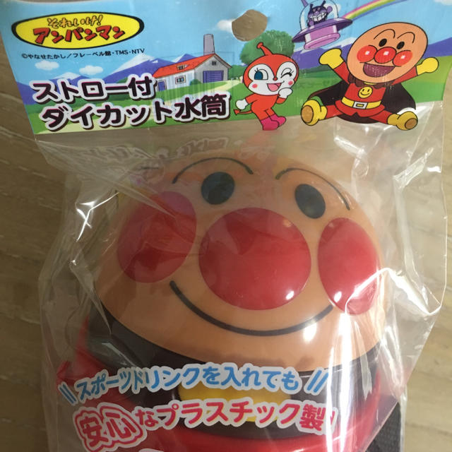 アンパンマン(アンパンマン)の新品 アンパンマン ☆ストロー付 ダイカット水筒 キッズ/ベビー/マタニティの授乳/お食事用品(水筒)の商品写真