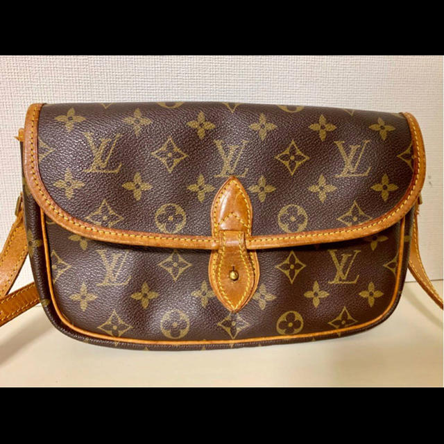 LOUIS VUITTON - ルイヴィトン ジベシエール AR0974