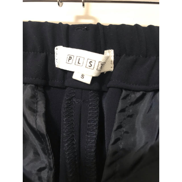 PLST(プラステ)のPLST ポリエステル2wayストレッチタックテーパードパンツ レディースのパンツ(クロップドパンツ)の商品写真