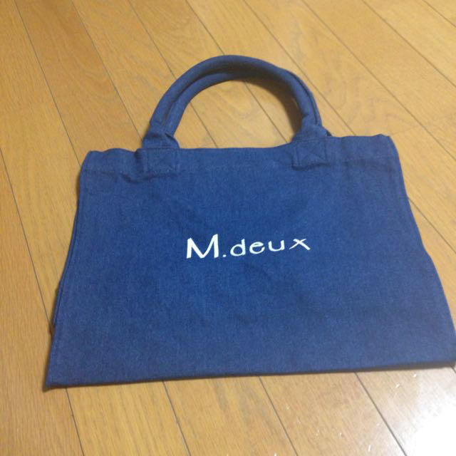 M.deux(エムドゥー)のMdeux ノベルティ レディースのバッグ(トートバッグ)の商品写真