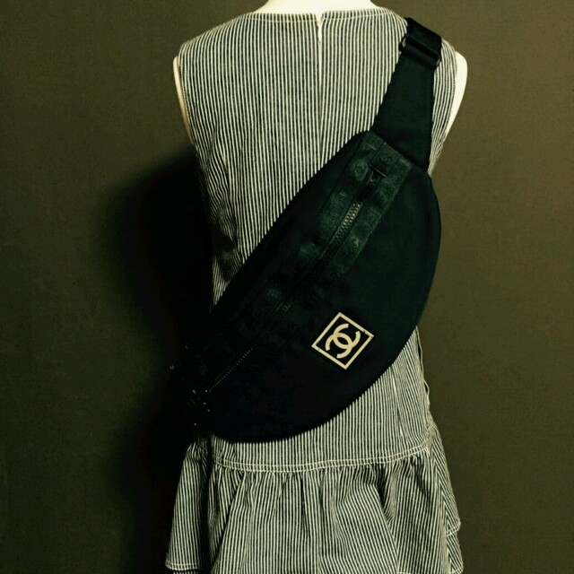 CHANEL バナナバッグ - ウエストポーチ CHANEL バナナバッグ - ウエストポーチ