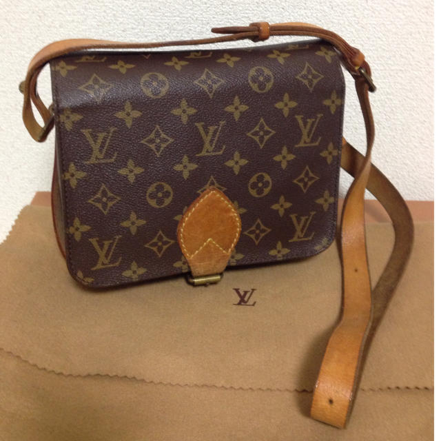 LOUIS VUITTON - LOUIS VUITTONカルトシエールの通販 by 出品再開しました毎日出品中☺︎プロフ必読 ｜ルイヴィトン