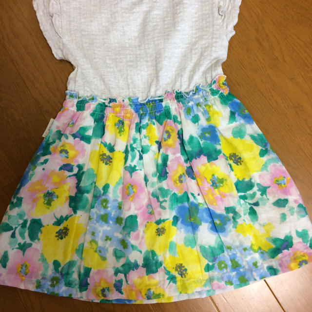 KP(ニットプランナー)のニットプランナー 花柄ワンピース 95cm キッズ/ベビー/マタニティのキッズ服女の子用(90cm~)(ワンピース)の商品写真