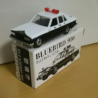 トミカ  ブルーバードパトカー