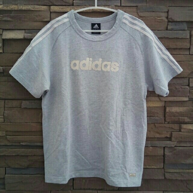 adidas(アディダス)のadidas Tシャツ カットソー メンズのトップス(Tシャツ/カットソー(半袖/袖なし))の商品写真