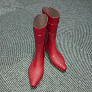 MIU MIU(レインブーツ/長靴)のフリマアイテム一覧 MIU MIU(レインブーツ/長靴)のフリマアイテム一覧