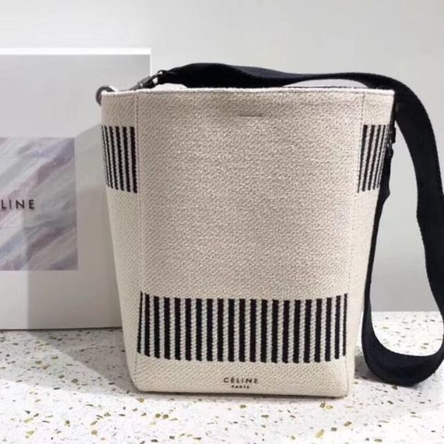 celine - CELINE セリーヌ Sangle サングル バケット スモール バッグの通販 by rtdf's shop｜セリーヌならラクマ