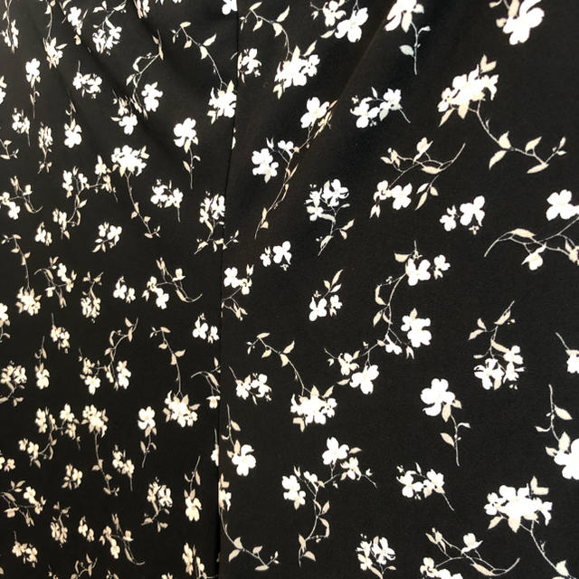 しまむら(シマムラ)のしまむら 花柄ワイドパンツ ３Ｌ 大きいサイズ レディースのパンツ(カジュアルパンツ)の商品写真
