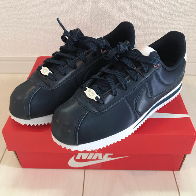 NIKE(ナイキ)の新品未使用！NIKE CORTEZ＊ナイキ コルテッツ＊スニーカー レディースの靴/シューズ(スニーカー)の商品写真