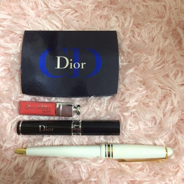 Dior(ディオール)のディオールポーチ、グロス、試供品 コスメ/美容のキット/セット(サンプル/トライアルキット)の商品写真