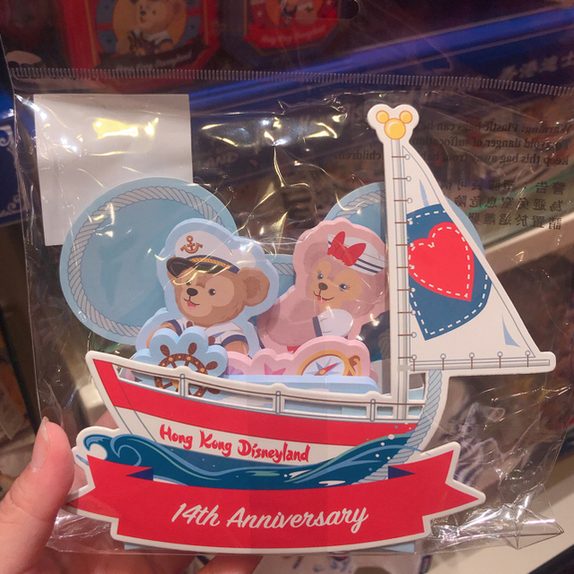 Disney(ディズニー)の香港ディズニー新発売 14周年記念のダッフィー &シェリーメイのメモセット レディースのファッション小物(キーホルダー)の商品写真