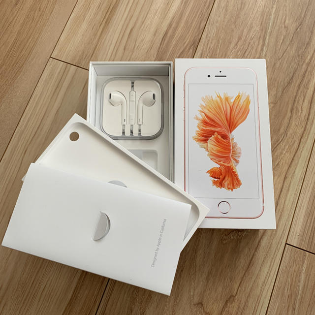 Apple(アップル)のiPhone6s アクセサリー スマホ/家電/カメラのスマホアクセサリー(ストラップ/イヤホンジャック)の商品写真