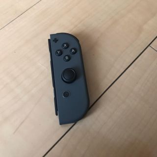 ニンテンドースイッチ(Nintendo Switch)のジョイコン R Switch(家庭用ゲーム機本体)