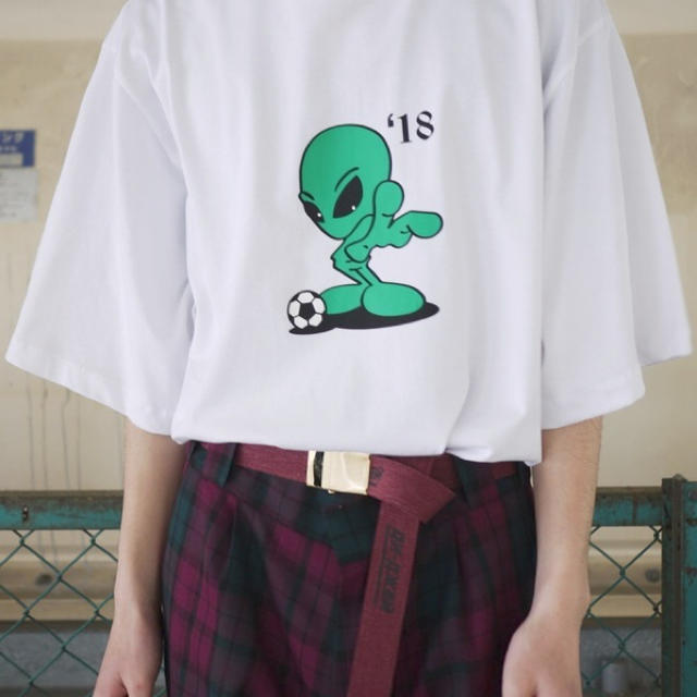 ゴーシャ ラブチンスキー エイリアン オーバーサイズ tee