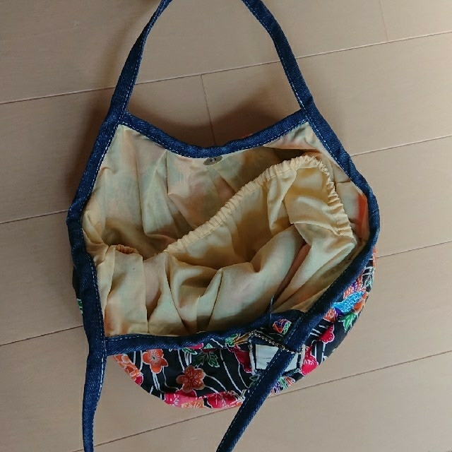 sisi(シシ)のsisi定番グラニーバッグ 沖縄紅型プリント レディースのバッグ(トートバッグ)の商品写真