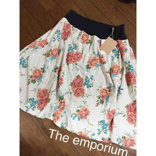 ジエンポリアム(THE EMPORIUM)のThe enporium 花柄スカート(ミニスカート)