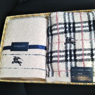 バーバリー(BURBERRY)のバーバリー　フェイスタオル　２枚セット(タオル/バス用品)