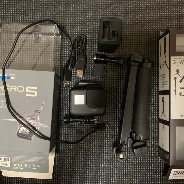 スマホ/家電/カメラgopro hero5black 本体+バッテリー+3way棒+アタッチメント