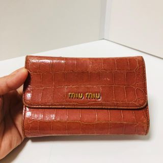 ミュウミュウ(miumiu)のmiumiu ミュウミュウ 三つ折り 長財布(財布)