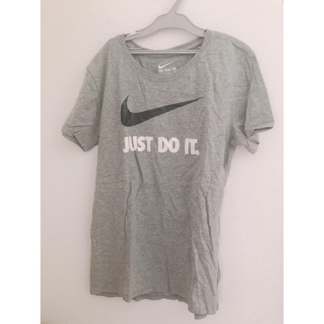 NIKE(ナイキ)のNIKE 半袖tシャツ レディースのトップス(Tシャツ(半袖/袖なし))の商品写真