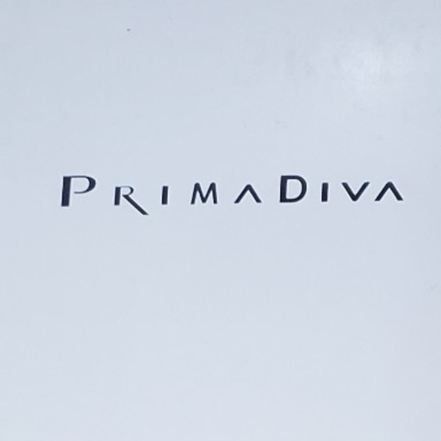 値下げ PRIMA DIVA♥️ 25.5cm ぺったんこパンプス ホワイト♥️ レディースの靴/シューズ(ハイヒール/パンプス)の商品写真