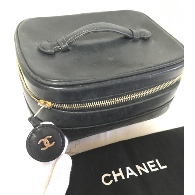 CHANEL(シャネル)のCHANEL シャネル バニティ ポーチ 黒 ブラック USED レディースのファッション小物(ポーチ)の商品写真