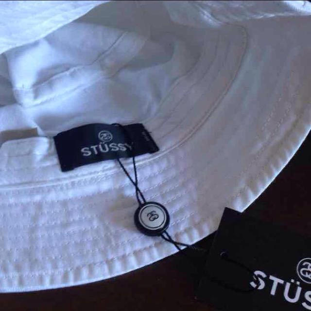 STUSSY(ステューシー)の新品stussyバケットハット白ホワイト レディースの帽子(ハット)の商品写真