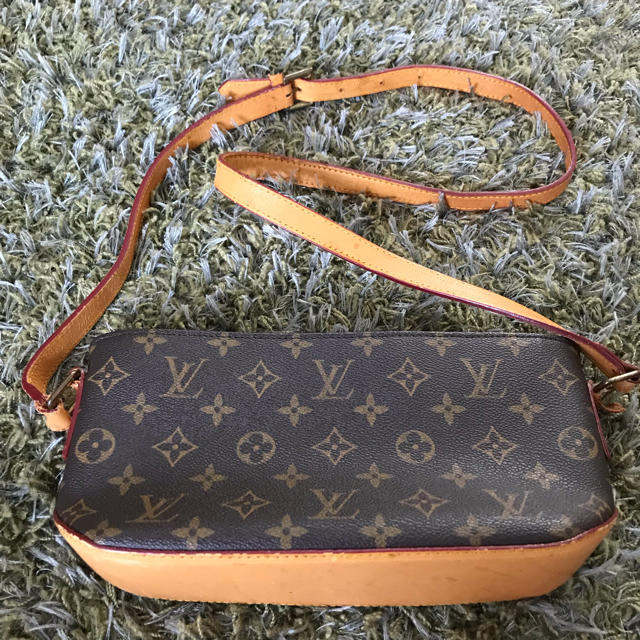 LOUIS VUITTON(ルイヴィトン)のルイヴィトン ショルダーバッグ  レディースのバッグ(ショルダーバッグ)の商品写真