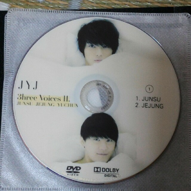 JYJ(ジェイワイジェイ)のJYJ 3hree Voices II. エンタメ/ホビーのDVD/ブルーレイ(その他)の商品写真