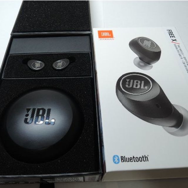 JBLフルワイヤレスイヤホン FREE X ブラック　美品