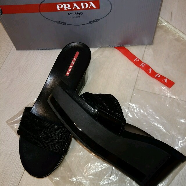 品質は非常に良い PRADA PRADAサンダル - サンダル - dvalima.com.br