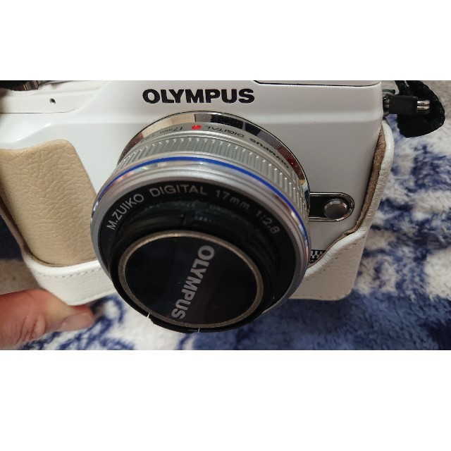 OLYMPUS(オリンパス)のOLYMPUS E-PL2 パンケーキレンズキット スマホ/家電/カメラのカメラ(デジタル一眼)の商品写真