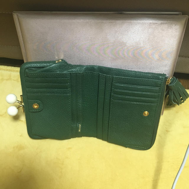 ペルケ  perche’ アクリル玉がま口2つ折り財布 レディースのファッション小物(財布)の商品写真