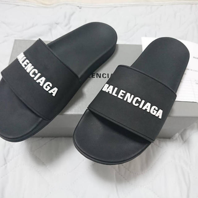 Balenciaga(バレンシアガ)のバレンシアガ サンダル プールスライド シャワーサンダル メンズの靴/シューズ(サンダル)の商品写真