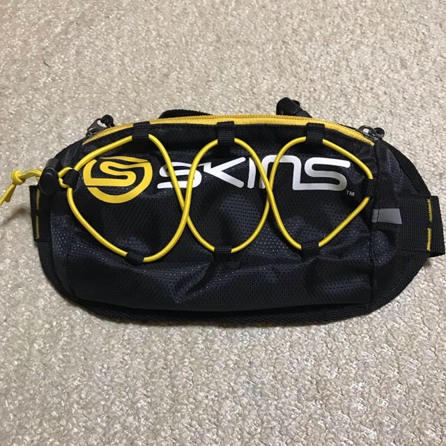 SKINS(スキンズ)のskins ウェストポーチ メンズのバッグ(ウエストポーチ)の商品写真