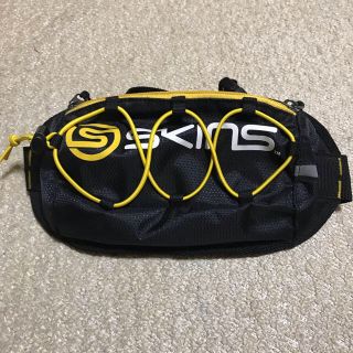 スキンズ(SKINS)のskins ウェストポーチ(ウエストポーチ)