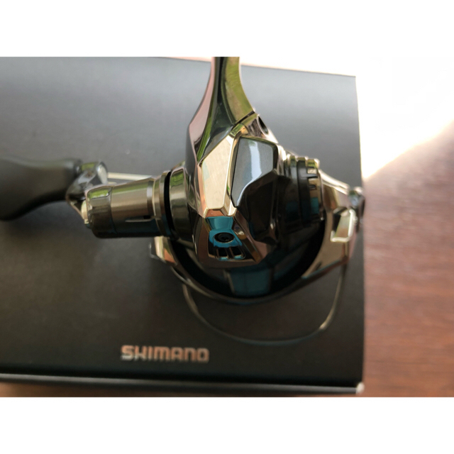 SHIMANO(シマノ)のシマノ 19ヴァンキッシュ c2000s スポーツ/アウトドアのフィッシング(リール)の商品写真