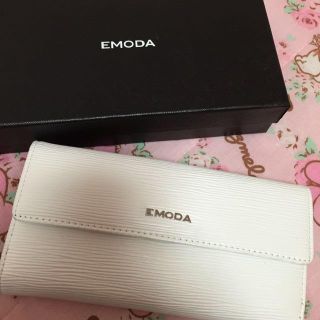 エモダ(EMODA)のEMODA長財布(財布)