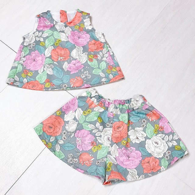 あさみ様専用♡花柄セットアップ90.100 キッズ/ベビー/マタニティのキッズ服女の子用(90cm~)(その他)の商品写真