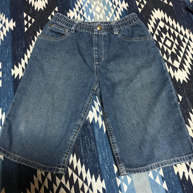 西松屋(ニシマツヤ)のデニム 半ズボン 140 キッズ/ベビー/マタニティのキッズ服男の子用(90cm~)(パンツ/スパッツ)の商品写真