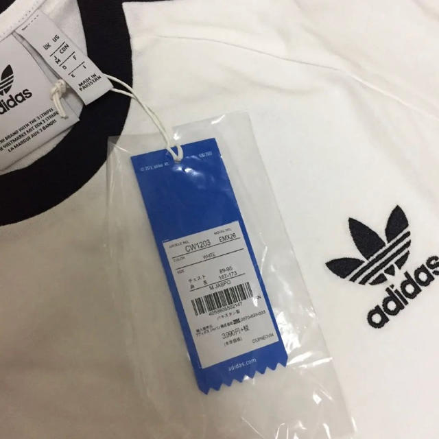 adidas(アディダス)のアディダス オリジナルス 3ストライプス 半袖 Tシャツ 白 新品未使用 メンズのトップス(Tシャツ/カットソー(半袖/袖なし))の商品写真